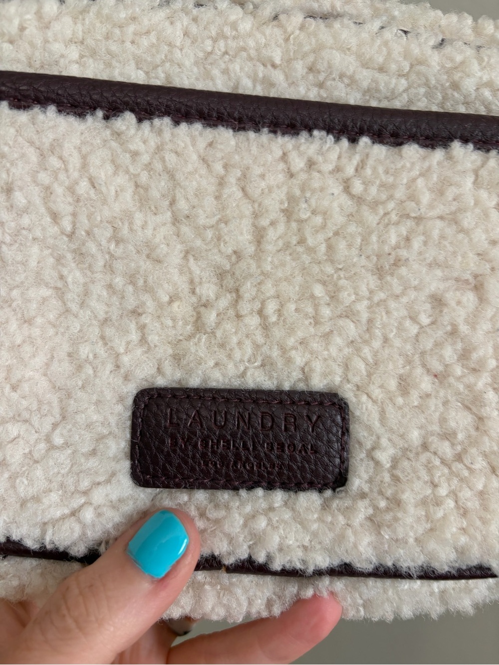 Laundry by Shelli Segal Bag Brown Cream Sherpa Fleece Crossbody Fanny Pack - Picture 6 of 7